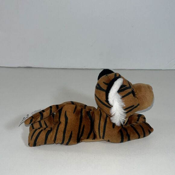 THE PETTING ZOO Small Striped Tiger Cat Plush Stuffed Animal Toy Laying Down 8” - Picture 4 of 7